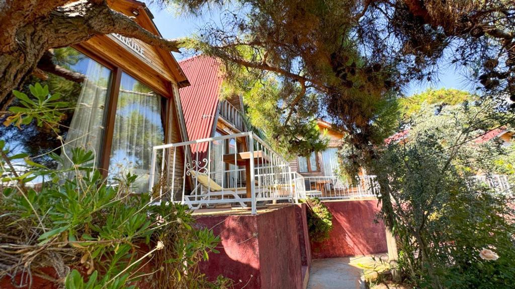 Gaia Bungalow Bed & Breakfast Ayvalik Exterior photo