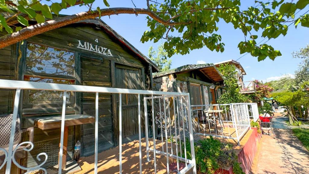 Gaia Bungalow Bed & Breakfast Ayvalik Exterior photo